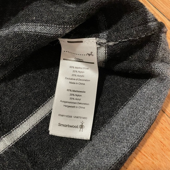 Smartwool Black Striped V-Neck Sweater - Size S - Picture 4 of 5